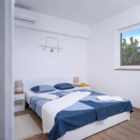 Awaken Gorgeous Sea View Apartment Hvar Town