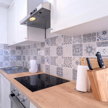 Awaken Gorgeous Sea View Apartman